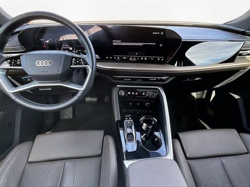 Used 2025 Audi Q5 Premium Plus w/ Premium Plus image 15