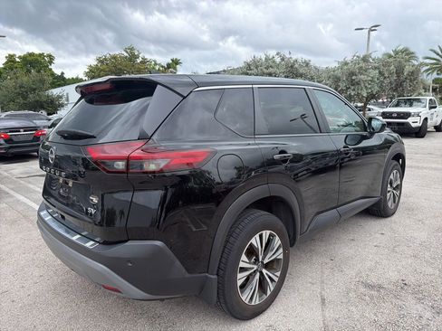Certified 2023 Nissan Rogue SV FWD image 5