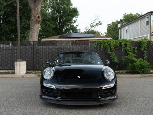 Used 2014 Porsche 911 Turbo image 4