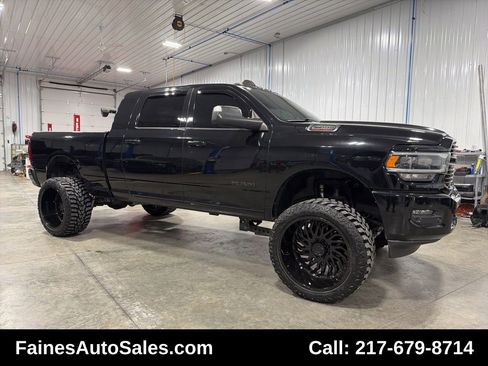 Used 2019 RAM 2500 Big Horn w/ Black Appearance Package image 26