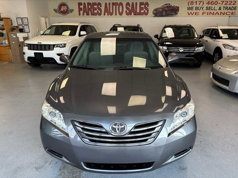 Used 2008 Toyota Camry LE image 2
