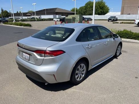 Used 2024 Toyota Corolla LE image 5