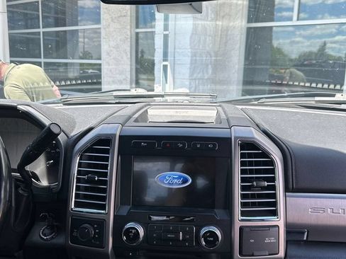 Used 2017 Ford F250 Platinum w/ Platinum Ultimate Package AWD/4WD image 18