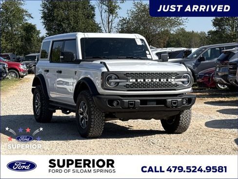 Used 2025 Ford Bronco Badlands AWD/4WD image 1