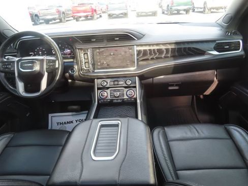 Used 2023 GMC Yukon XL Denali w/ LPO, Floor Liner Package AWD/4WD image 27