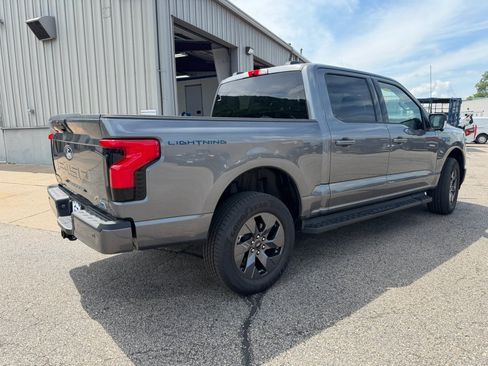 Used 2025 Ford F150 Lightning Flash AWD/4WD image 4