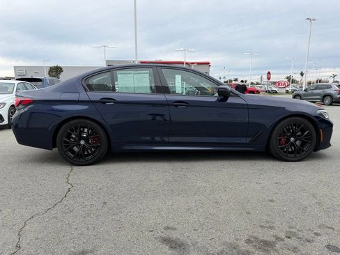Used 2022 BMW M550i xDrive w/ Premium Package image 7