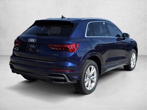 Used 2025 Audi Q3 2.0T Premium w/ Convenience Package AWD/4WD image 4