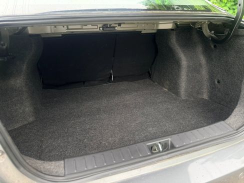 Used 2020 Nissan Versa S FWD image 18