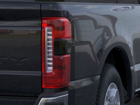 New 2026 Ford F250 XLT w/ 360-Degree Camera Package image 21