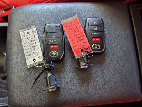 Used 2024 Toyota Tacoma TRD Pro AWD/4WD image 37