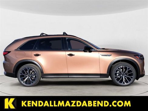 New 2025 MAZDA CX-70 Plug-In Hybrid w/ Premium Plus image 6