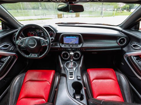 Used 2016 Chevrolet Camaro SS RWD image 2