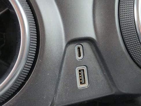 Used 2020 Chevrolet Blazer LT image 29