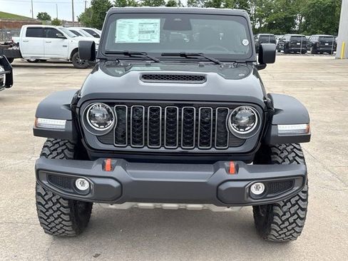 New 2026 Jeep Gladiator Mojave w/ Safety Group AWD/4WD image 9