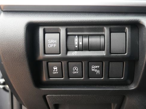 Used 2022 Subaru Crosstrek 2.5i Limited w/ Popular Package #4 image 10