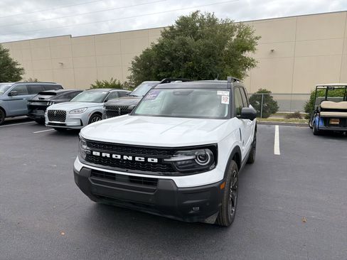 Certified 2025 Ford Bronco Sport Outer Banks w/ Outer Banks Tech Package+ AWD/4WD image 10