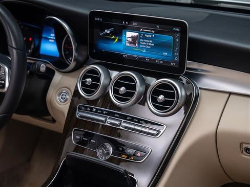 Used 2019 Mercedes-Benz C 300 Cabriolet image 35