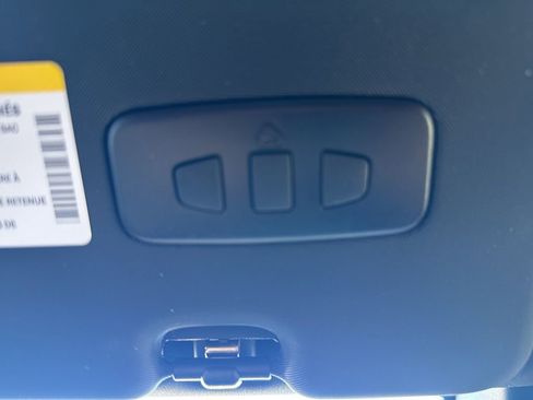 Used 2024 Alfa Romeo Stelvio Veloce image 44