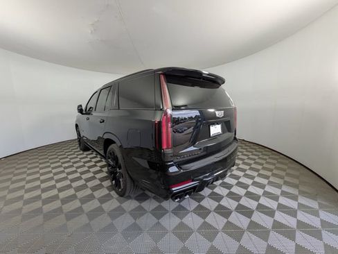 Certified 2025 Cadillac Escalade V w/ LPO, ONYX Package AWD/4WD image 19