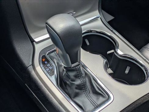 Used 2018 Jeep Grand Cherokee Altitude AWD/4WD image 12