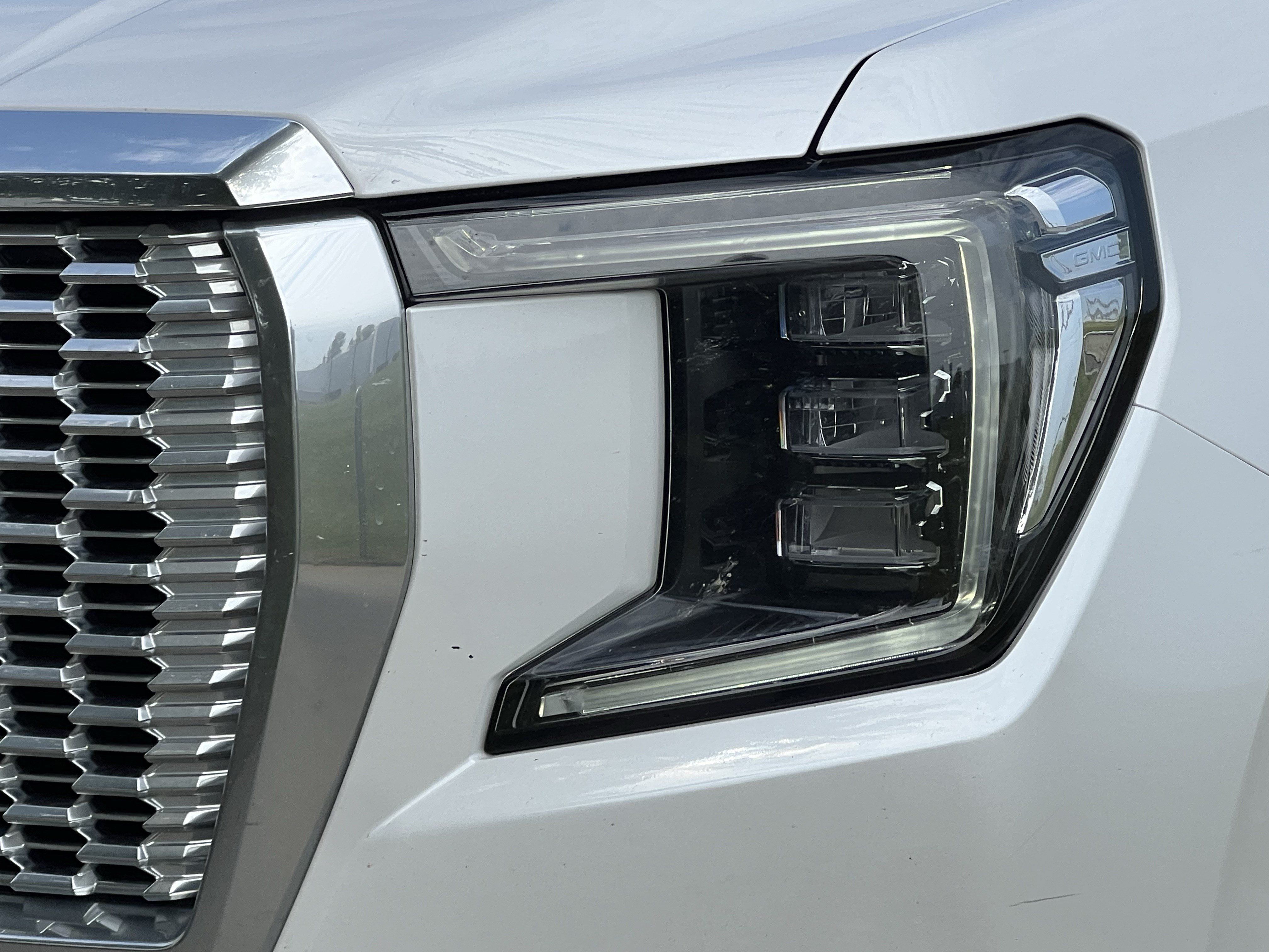 Used 2023 GMC Yukon Denali w/ Denali Reserve Package AWD/4WD image 7