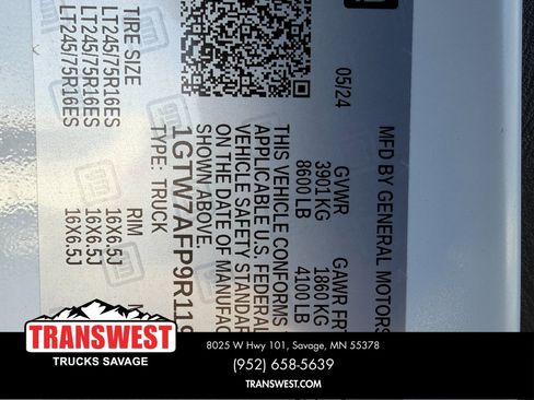 Used 2024 GMC Savana 2500 w/ Driver Convenience Package image 21