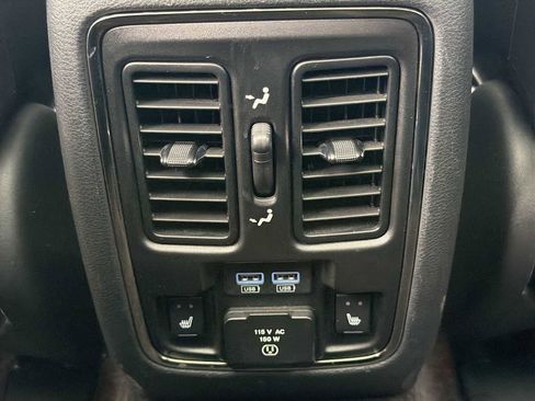 Used 2018 Jeep Grand Cherokee Overland image 33
