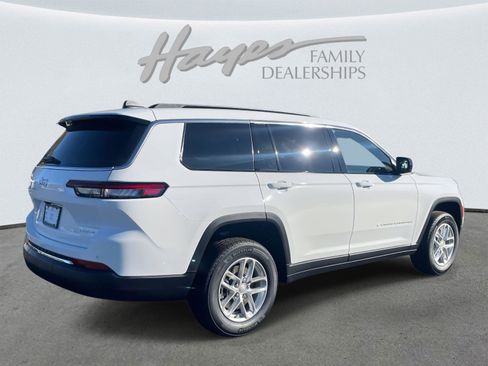 New 2025 Jeep Grand Cherokee L Laredo image 23
