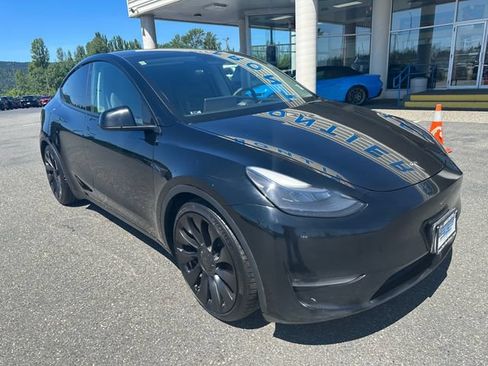 Used 2023 Tesla Model Y Performance AWD/4WD image 8