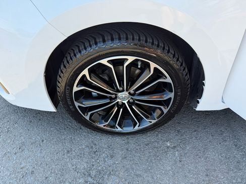 Used 2016 Toyota Corolla S Premium image 30