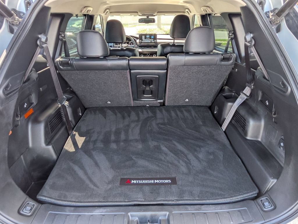 Used 2023 Mitsubishi Outlander SEL AWD/4WD image 6