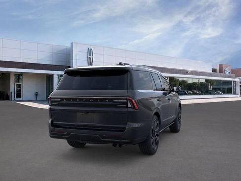 New 2026 Lincoln Navigator Black Label AWD/4WD image 8