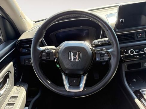 Used 2023 Honda Pilot Elite image 12