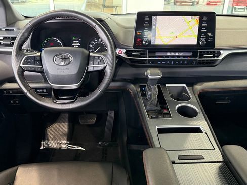 Certified 2021 Toyota Sienna XSE image 35