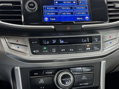 Used 2015 Honda Accord Touring image 23