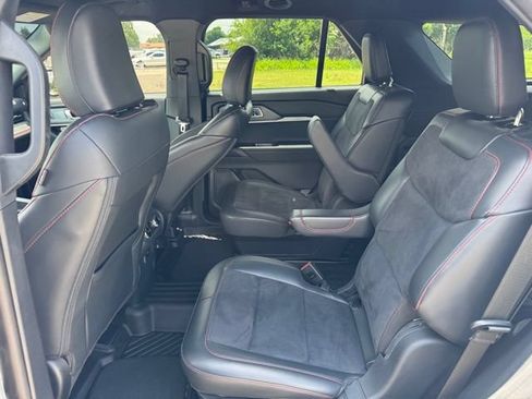 Used 2025 Ford Explorer ST w/ Sun And Sound Package AWD/4WD image 12