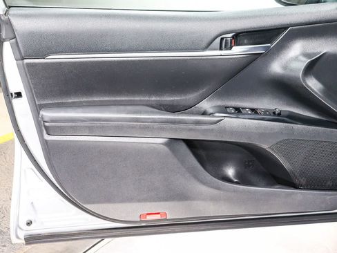 Certified 2020 Toyota Camry SE FWD image 21