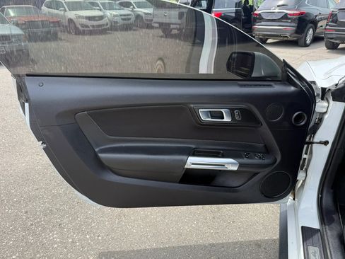 Used 2019 Ford Mustang GT w/ Equipment Group 301A RWD image 17