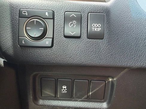 Used 2019 Lexus GX 460 w/ Navigation Package AWD/4WD image 15