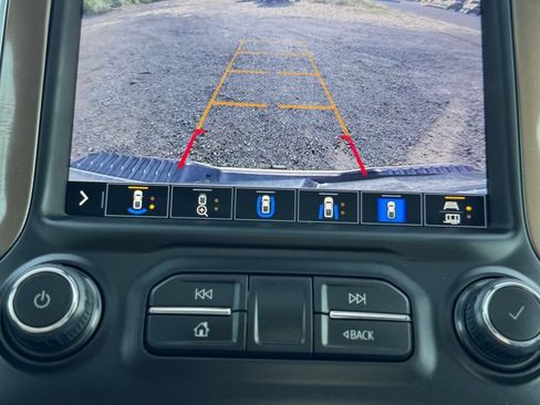 Used 2022 Chevrolet Silverado 3500 High Country w/ Technology Package AWD/4WD image 20