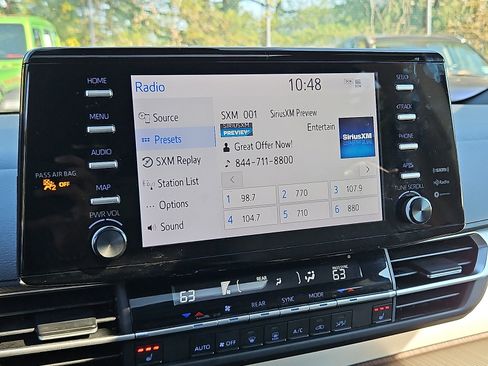 Used 2023 Toyota Sienna XLE image 18