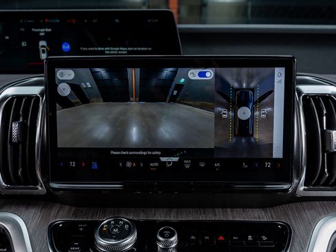 Used 2025 Ford Expedition Platinum w/ Platinum Ultimate Package image 26