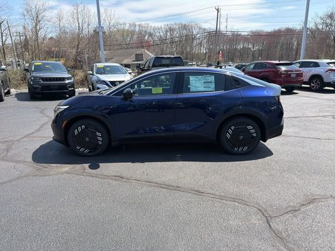 New 2026 Nissan Leaf FWD image 2
