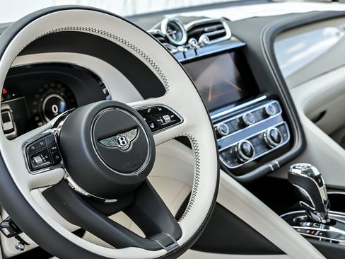 New 2026 Bentley Bentayga AWD/4WD image 24
