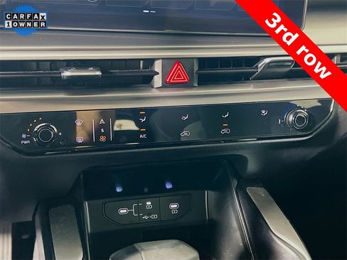 Certified 2025 Kia Sorento LX image 16