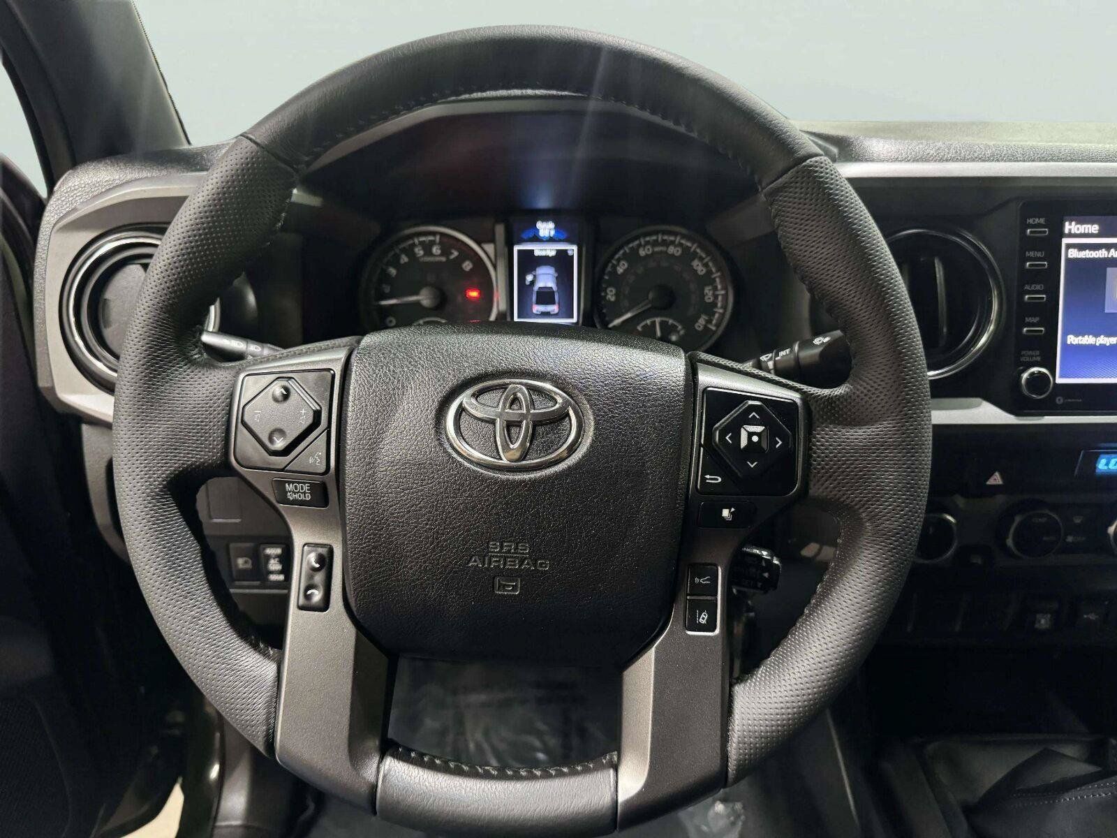 Used 2022 Toyota Tacoma TRD Off-Road AWD/4WD image 21