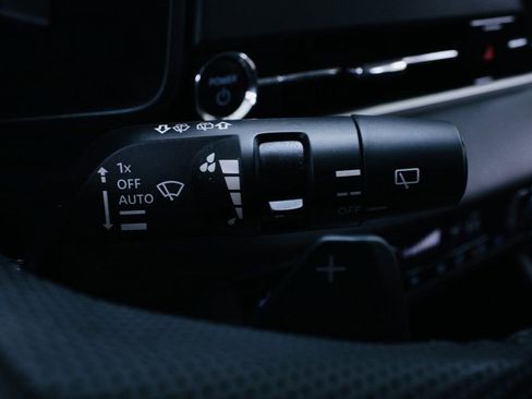 Used 2024 Mitsubishi Outlander SEL image 9