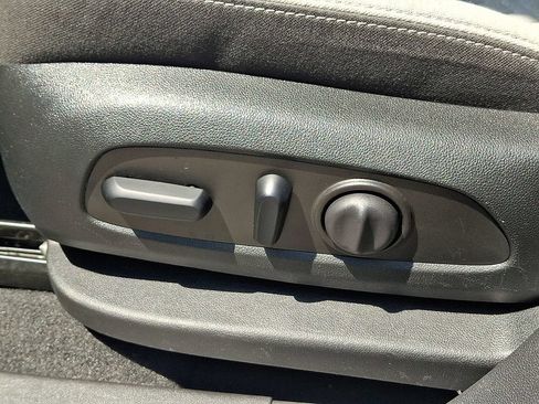 Certified 2023 Chevrolet Equinox LS w/ LS Convenience Package FWD image 29