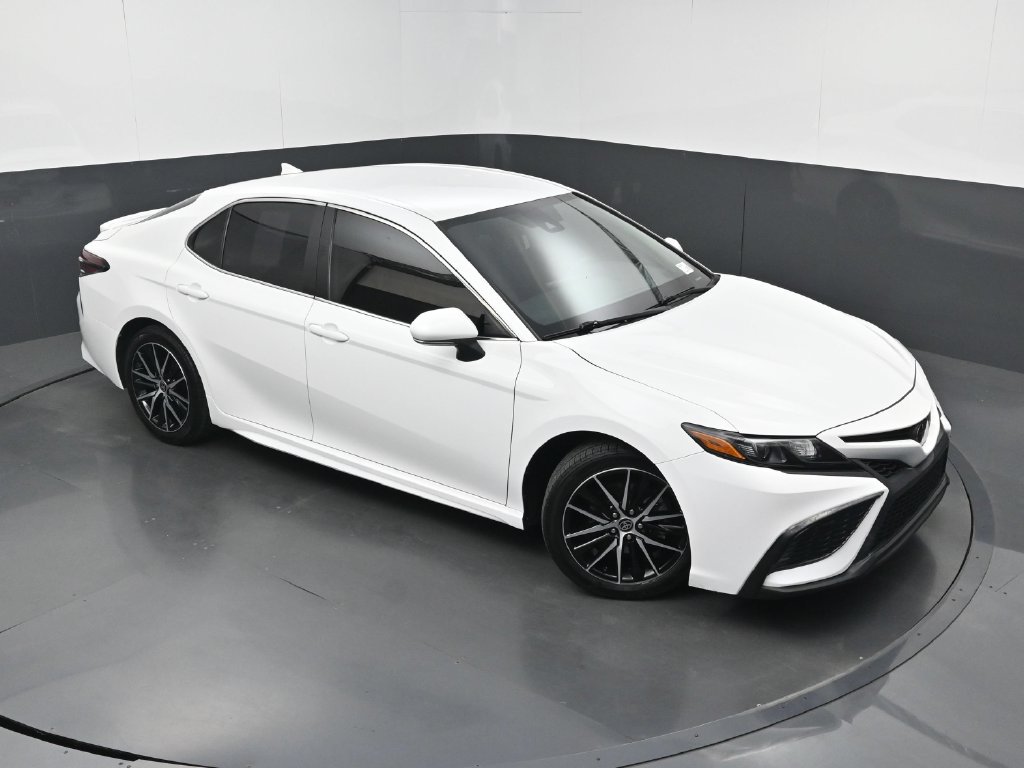 Used 2024 Toyota Camry SE FWD image 32